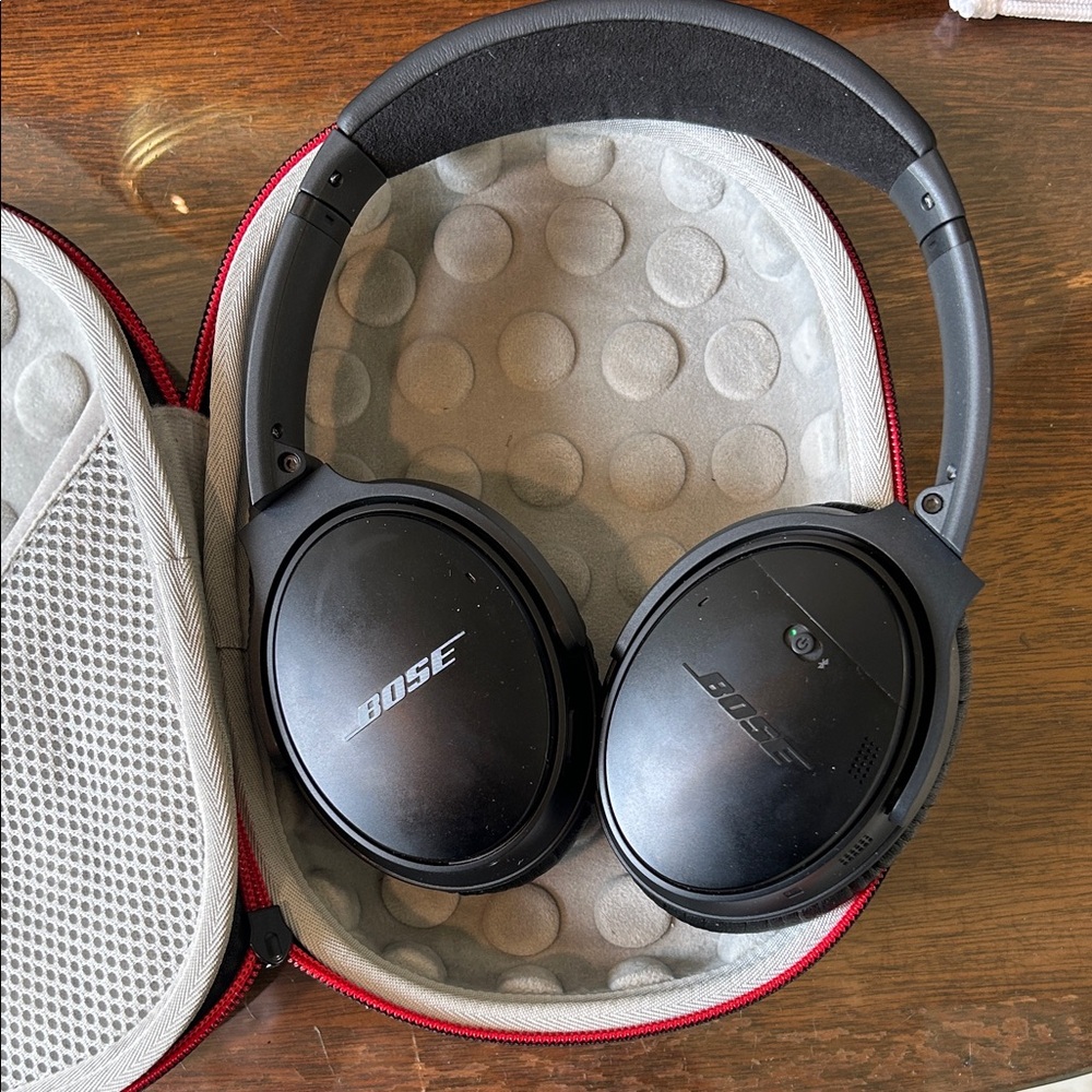 Bose Black Over-Ear Headphones with Case